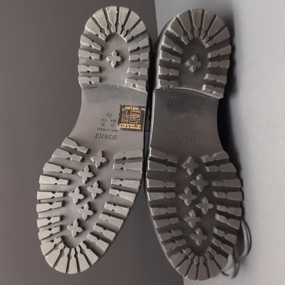 Schutz Woman's Black Quilted Leather Lace-Up Boots,size 5 - Picture 6 of 9